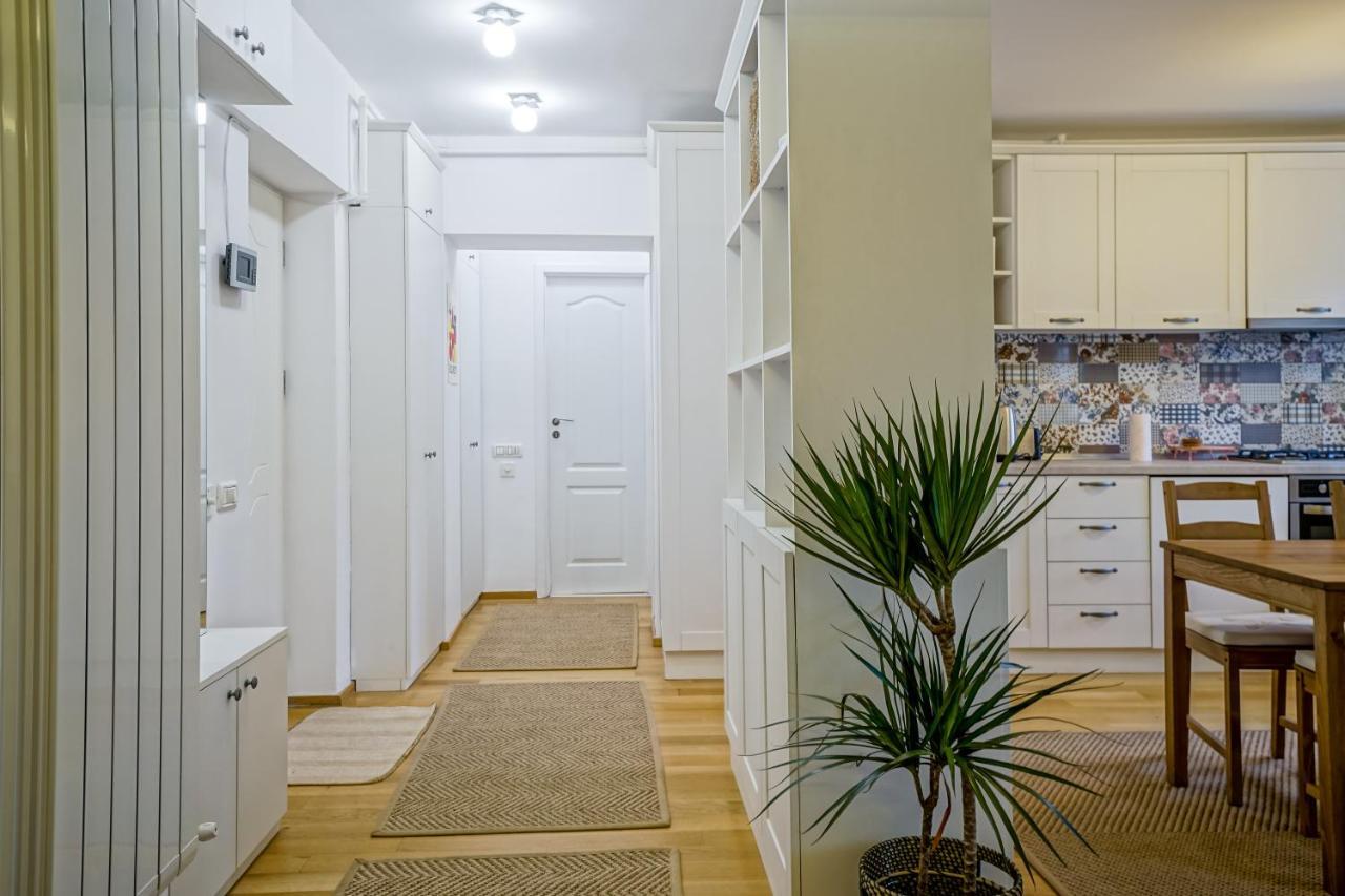 Visit Romana Square Apt. - Metro Apartament